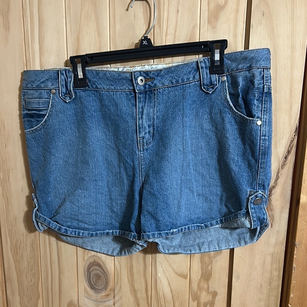 SO Wear it Declare It Denim Blue Women's Shorts
